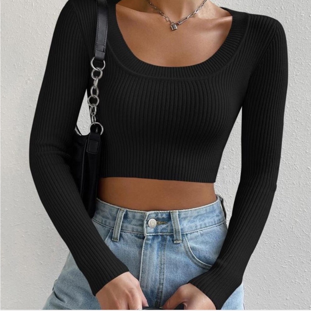 Black Ribbed Long Sleeve Crop Top